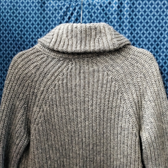 Banana Republic - Soft, lightweight boho knit slouchy grandpa cardigan. Size - M - Picture 7 of 9